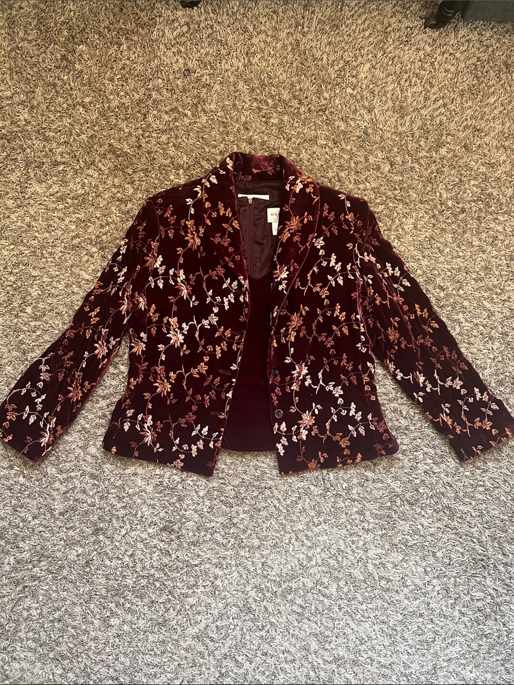Oscar de la Renta Burgundy Velvet Floral Blazer